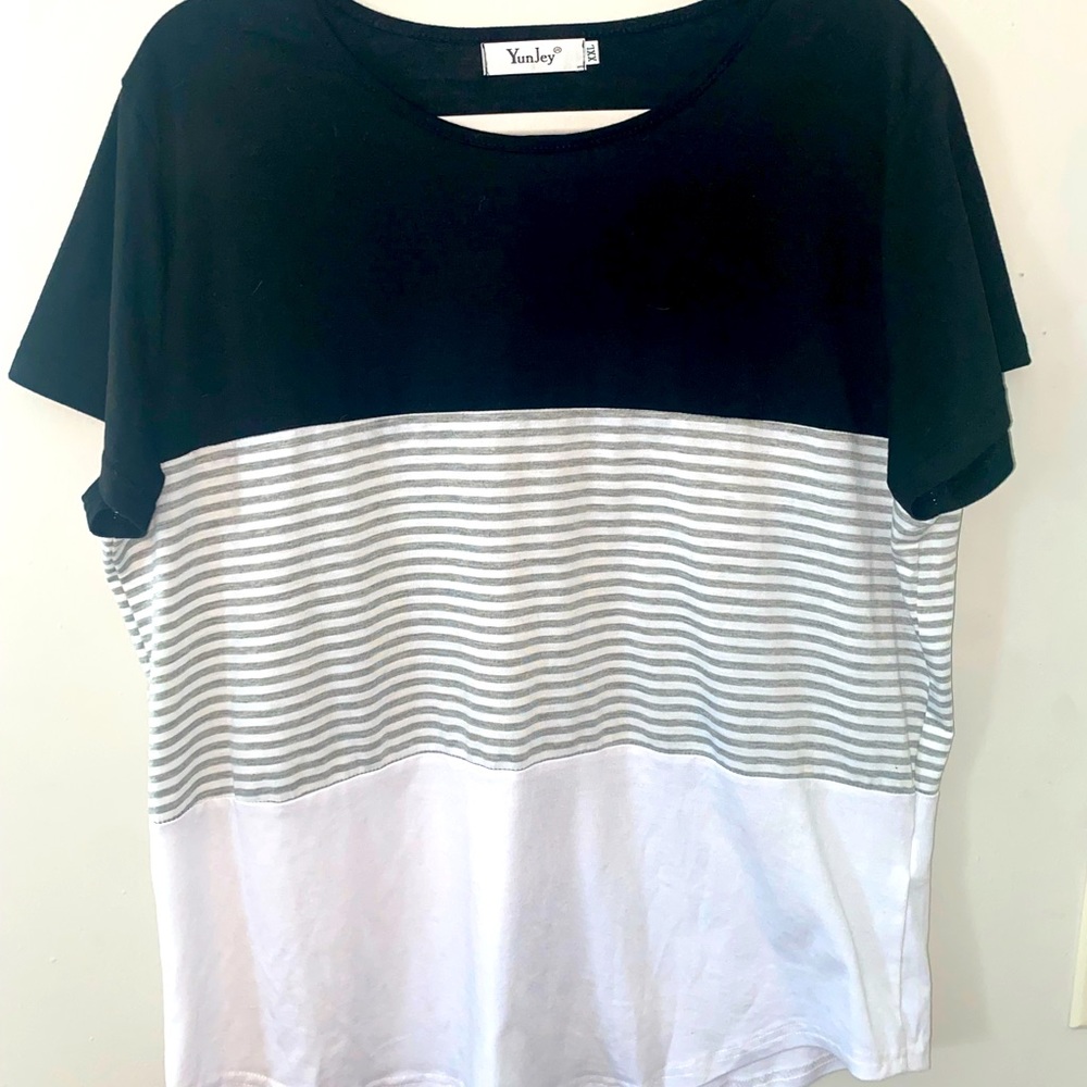 XXL black white gray top (plus)